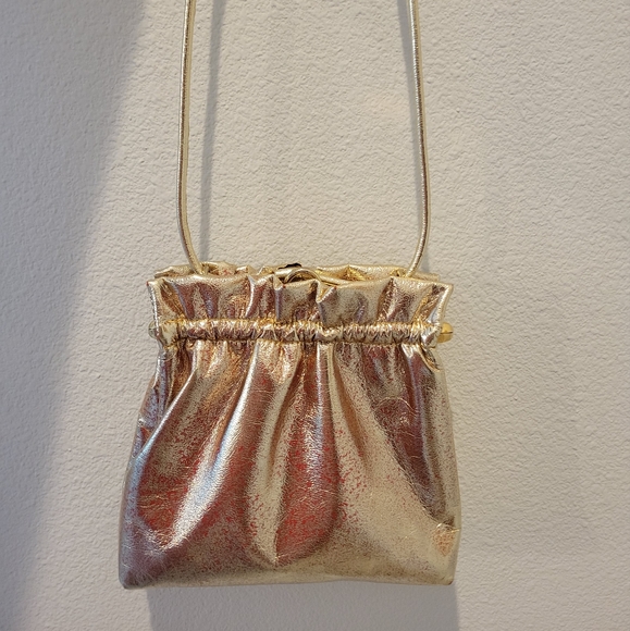 VINTAGE GENUINE LEATHER GOLD COLOR HANDBAG/SOLDERBAG IN EXCELLENT CONDITION - Picture 1 of 9